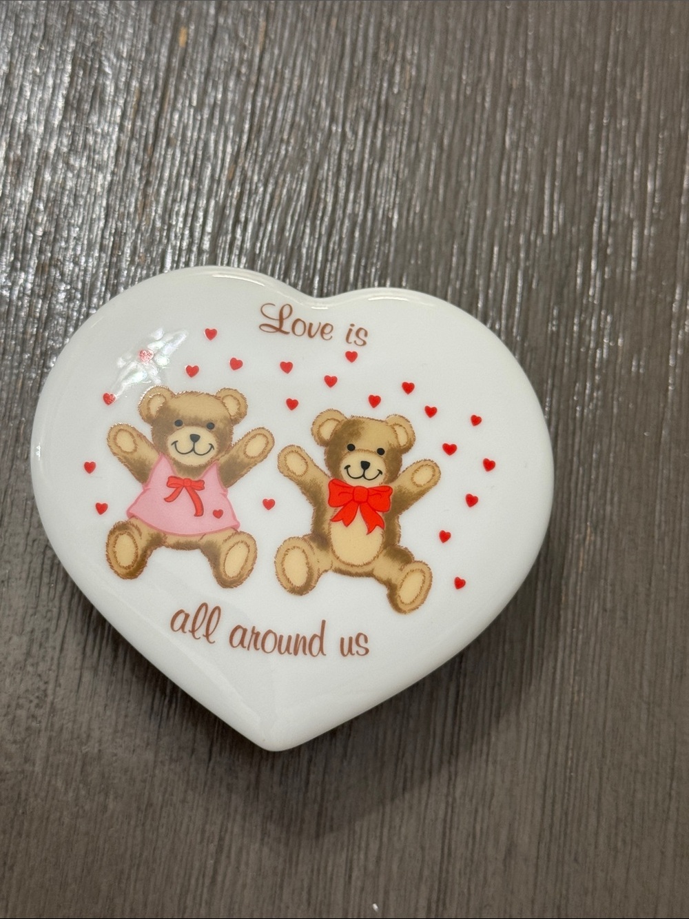 Vintage Papel Japan California’s trinketbox heart love is around us bears